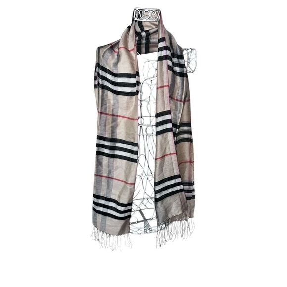Beautiful Scarf/Super Soft lightweight Shawl  Scarf/ soft Feel Large Scottish Pl - Picture 1 of 4
